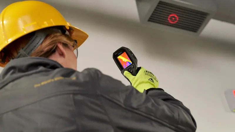 What's the Difference Between IR Thermometers and Thermal Cameras?