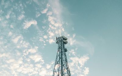 FDMA, TDMA, and CDMA Multiple Access: Effective Utilization of Signals (Bandwidth) in Wireless Communication (2)