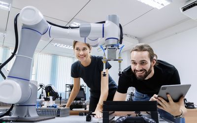 How to Land Your First Engineering Job: Industry Insider Tips  On Standing Out to Employers