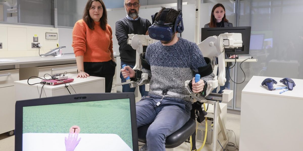 Exploring cognitive strategies for augmenting the body with an extra arm using virtual reality. © 2023 EPFL / Alain Herzog CC-BY-SA