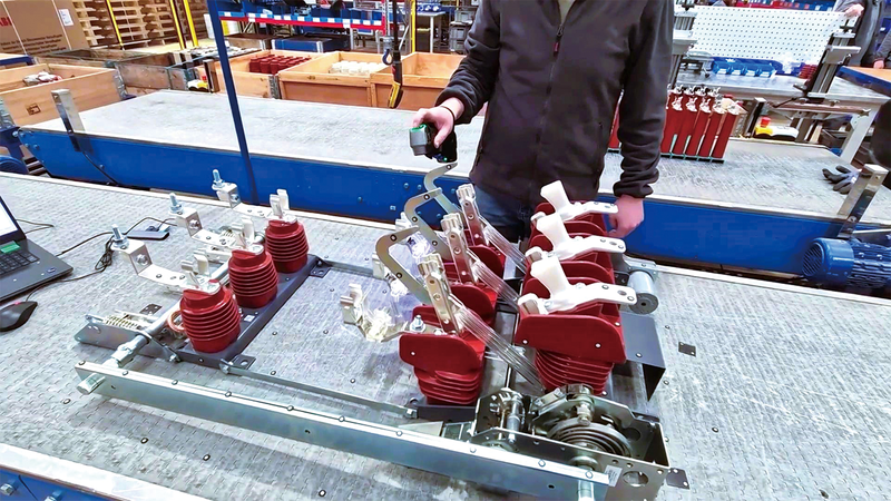 ABB Poland's Efficient Switch Inspection with SIMSCAN-E 3D Scanner