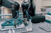 Flexible production system for a wide range of variants