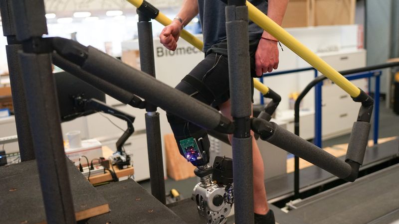 “This is the first prosthetic study in history that shows a leg prosthesis under full neural modulation,” Hugh Herr says. Image: Courtesy of Hugh Herr and Hyungeun Song