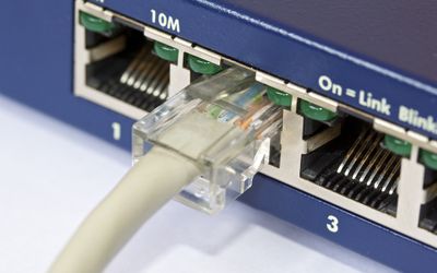Cat5e vs Cat6: Unraveling the Ethernet Cable Conundrum for Modern Networks