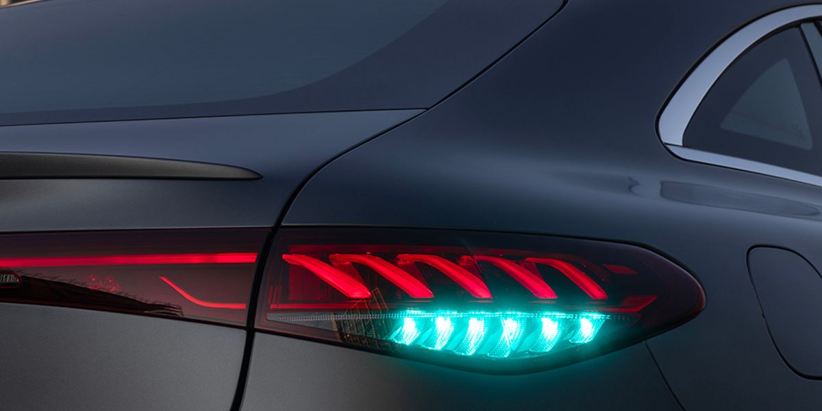 The Mercedes-Benz Drive Pilot automated-driving system engages distinctively-colored marker lights to inform other road users that the vehicle's ADS is engaged. (Mercedes-Benz)