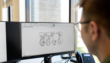Customized Drivetrain Components: Meeting the Challenges of EV Design