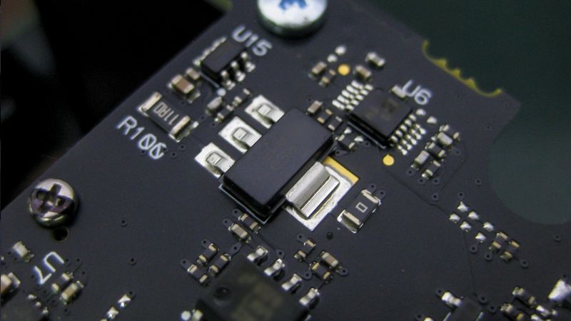 Transistor MOSFET on the Motherboard