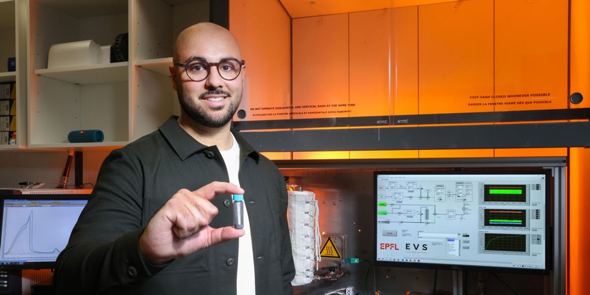 Kevin Turani-I-Belloto has developed a low-cost method for breaking down ammonia to produce hydrogen. © 2024 EPFL/Alain Herzog - CC-BY-SA 4.0
