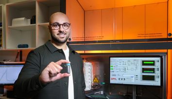 Getting hydrogen out of ammonia