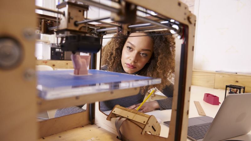 How to Design 3D Prints: Software, DfAM, Advanced Strategies