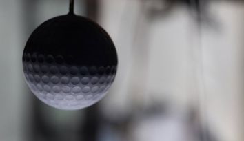 Maneuverable underwater vehicles inspired by golf balls