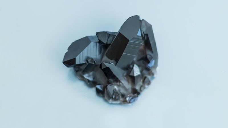 The iron oxide compound hematite is more environmentally friendly than materials currently used in spintronics. © iStock