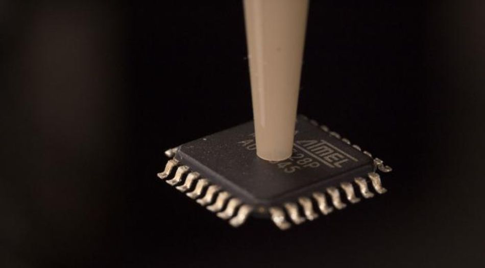 Fully integrated circuits printed directly onto fabric