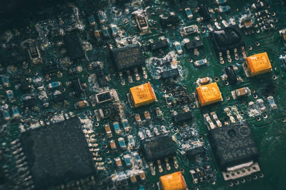 Detailed Guide to Cleaning Printed Circuit Board