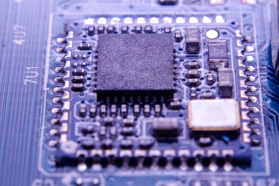 Electronic photon circuits