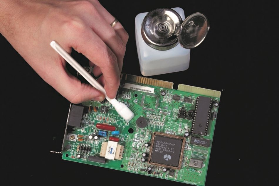 How to Clean a Circuit Board A Comprehensive Guide