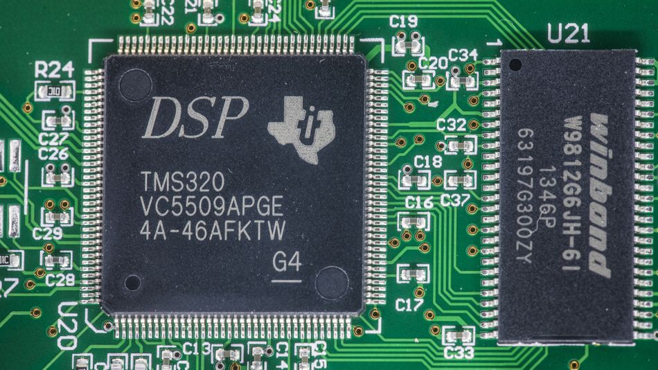 Digital signal processor (DSP)