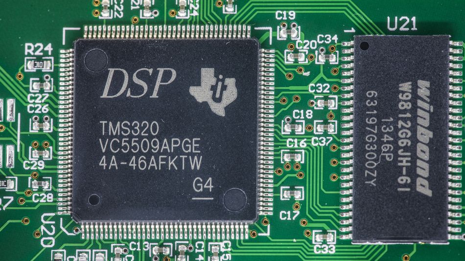 Digital signal processor (DSP)