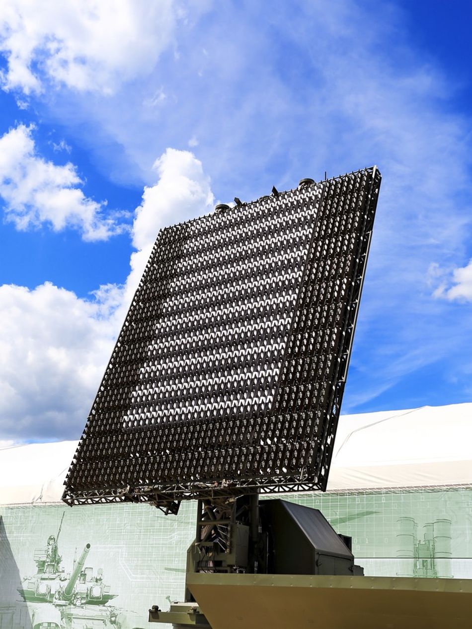 Phased Array Antenna on a Rotating Platform