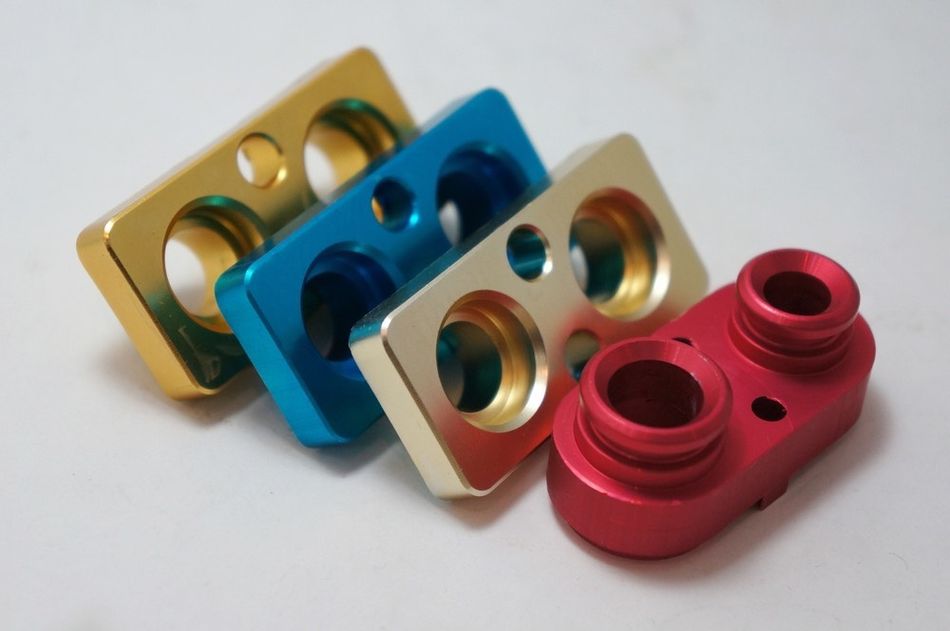 The closeup of a batch of anodized aluminum cnc parts production.