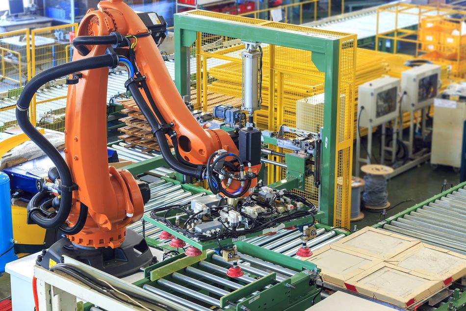 Articulated Robotic Arm in Smart Warehouse System for Manufacture Factory