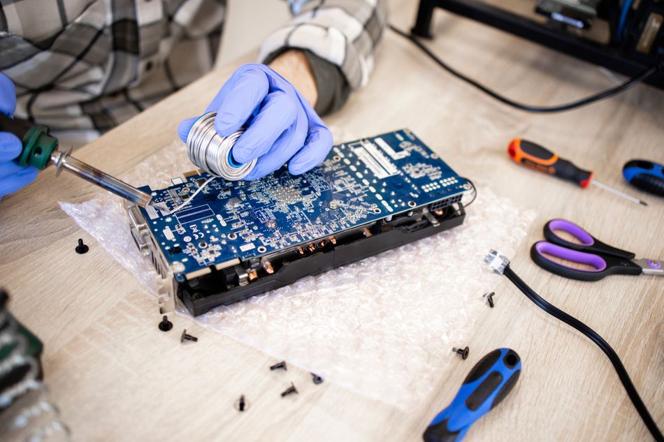 Repairing and Soldering the Graphics Card, Printed Circuit Board
