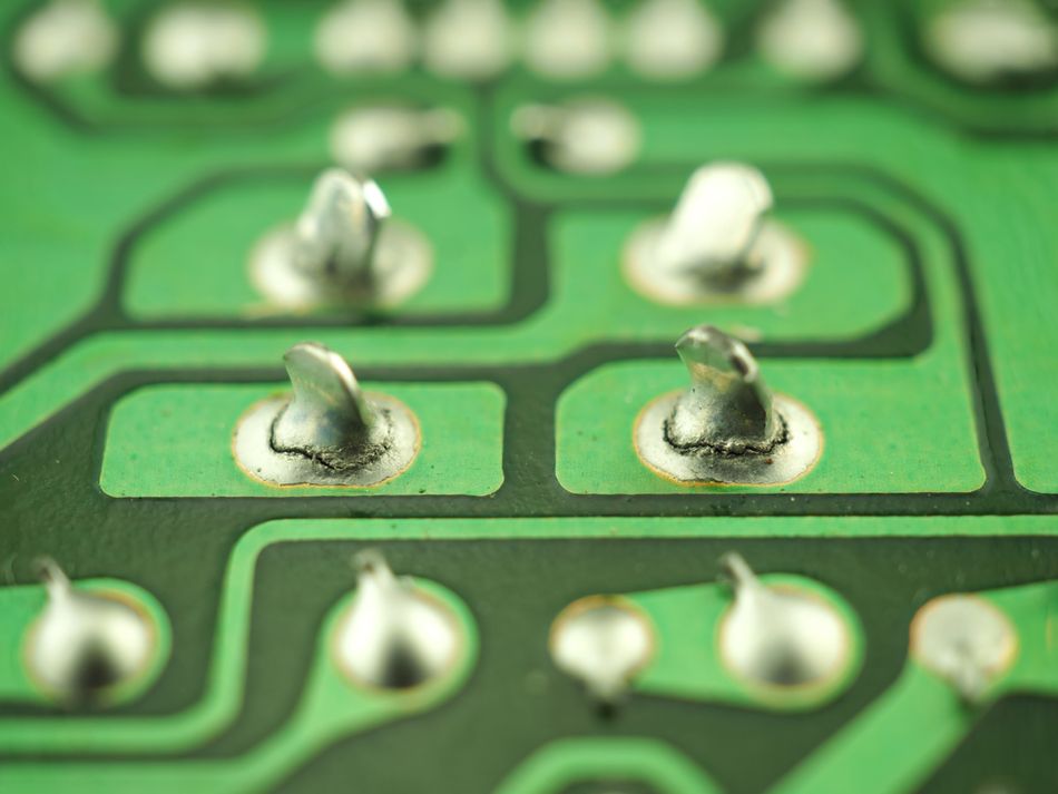 Solder Joint defects due to Aging and Oxidation
