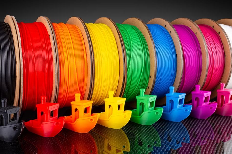 3D printing PLA spools in multiple colors