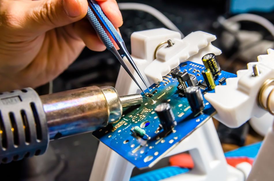Hot air gun for soldering SMD components
