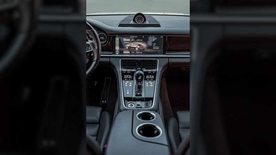 modern-vehicle-inside-the-box-connectors