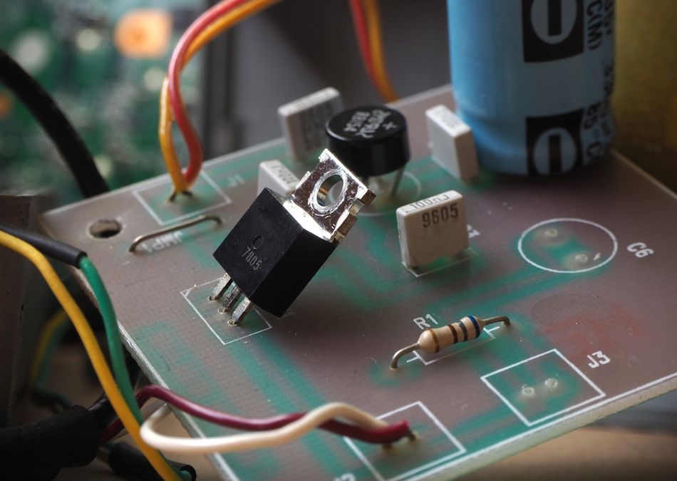 7805 is a popular voltage regulator for 5Vdc outputs in embedded applications