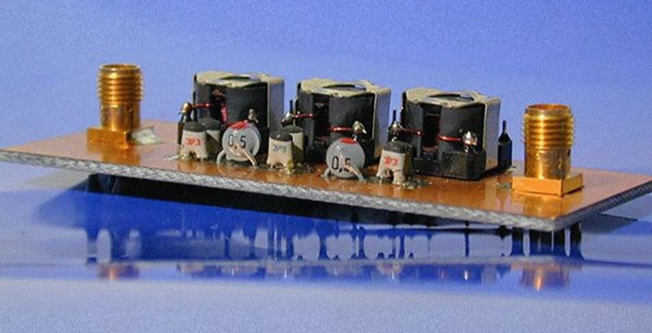 Electronic Filter Circuit on a Printed Circuit Board