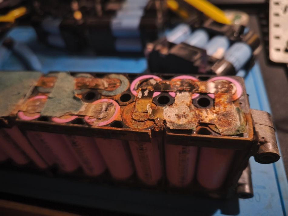 Severely Corroded and Rusted 18650 Lithium-Ion (Li-Ion) Battery Pack