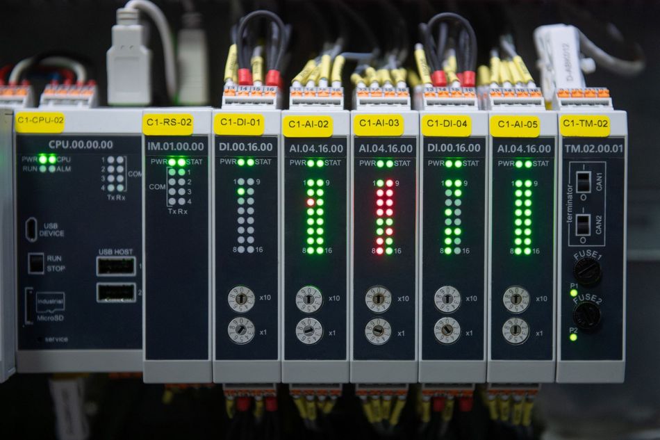 Programmable Logic Controllers (PLC)
