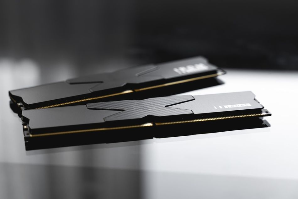 Black DDR5 RAM memory modules.